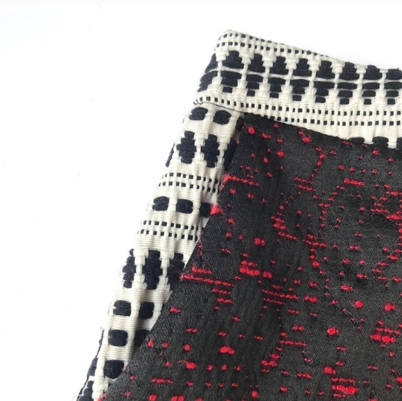 TOPSHOP petite embroidery dressy red black high waist shorts size 4 - Picture 4 of 7